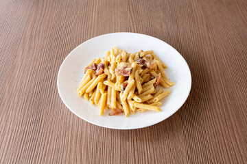 Pennette, carbonara, penne alla carbonara, Roma, italia, italiano, piatto, cucina, tipica, condimento, ingredienti, Pecorino romano, Pecorino, romano, grattugiato, formaggio, Guanciale, pancetta, uova