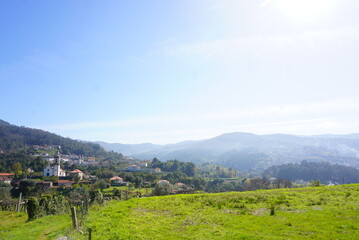 自然が美しいヨーロッパの田舎の町