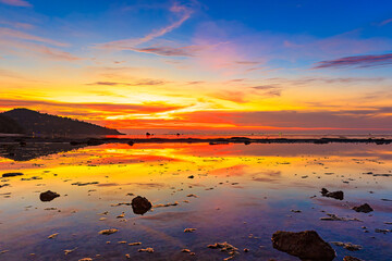 Fototapeta na wymiar Sun set on the beach in Koh Samui