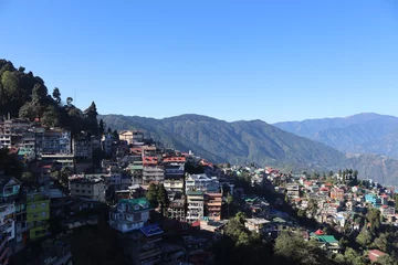Fototapete Kangchendzönga Blick auf den Staat Darjeeling vom Dach des Travellers& 39  Paradise Hotel, Darjeeling, Westbengalen, Indien