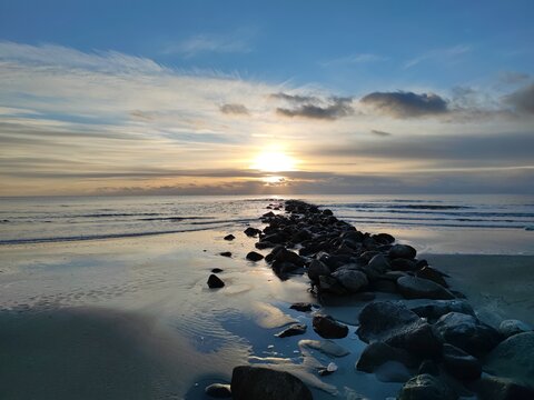 Sonnenuntergang im Winter in Hvide Sande