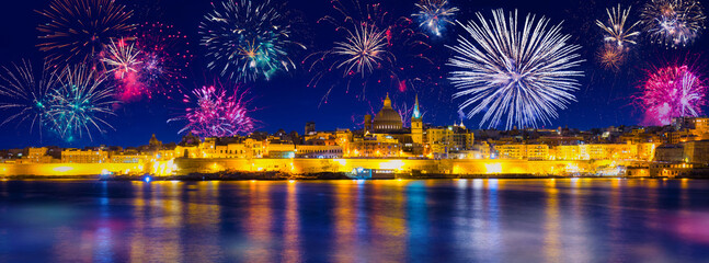 Fireworks display over the Valletta city, capital of Malta - obrazy, fototapety, plakaty