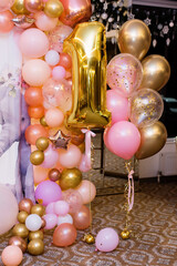 Pink balloons, decor with balloons, photo zone from balloons for 1 year, balloons