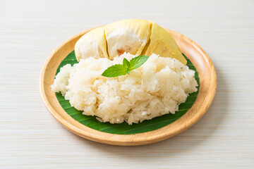 Durian sticky rice on plate