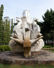 monument to the cattleya city park