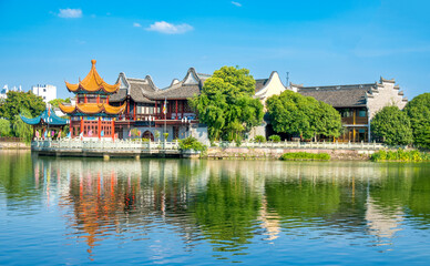Fototapeta premium Scenery of Yuehu Park, Ningbo, Zhejiang, China