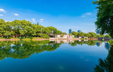 Fototapeta na wymiar Scenery of Yuehu Park, Ningbo, Zhejiang, China