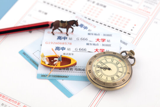 A miniature scene of rowing in the college entrance examination