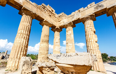 Obraz premium Selinunte, Ruins of the temple of Hera (Temple E), Sicily, Italy, Europe