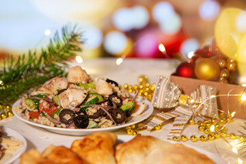 Sałatka z dorszem na wigilijny stół. Klimat świąt, wigilia, polskie tradycyjne dania - obrazy, fototapety, plakaty