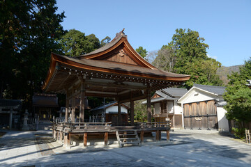 Obraz premium 樹下神社 拝殿 滋賀県大津市北小松