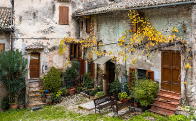 rustic stone house and small backyard in the historic city center of Spoleto