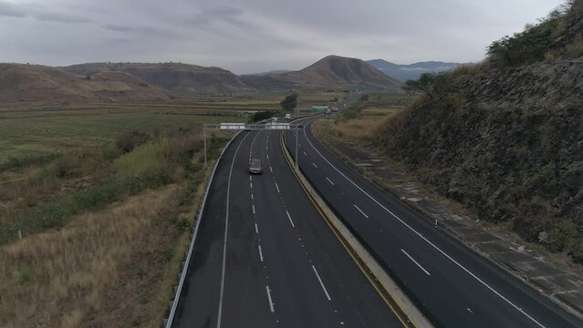 road to the mountains