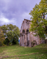 Obraz premium Tbeti Church Ruin in Cevizli Village of Savsat