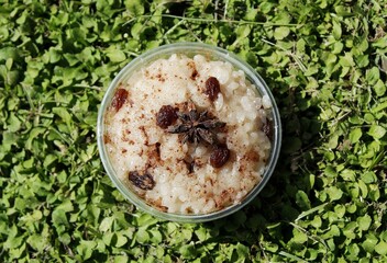 arroz con dulce 
coconut rice dessert 