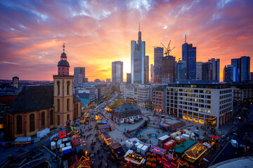 Frankfurt am Main im Sonnenuntergang