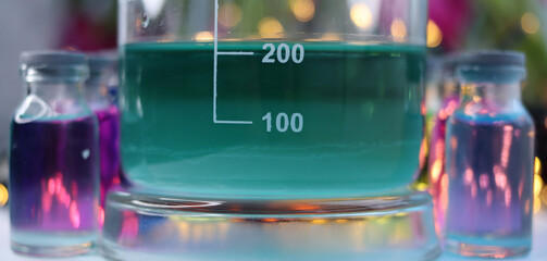 The characteristic light green color has the indicator dye malachite green in an acidic environment.