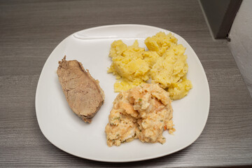 Tafelspitz mit Semmelkren und kartoffelbrei