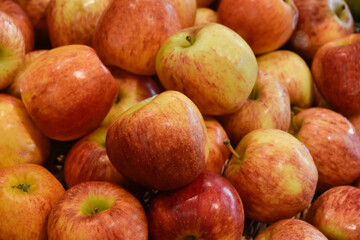 Fototapeta na wymiar apple, fruit, food, red, apples, healthy, fresh, isolated, diet, ripe, sweet, organic