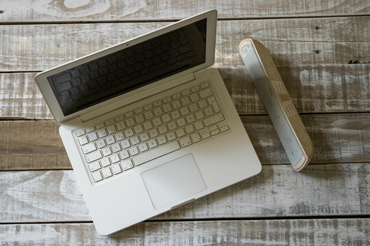 Laptops, Notebook y Parlante Bluetooth 