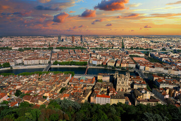 Obraz premium Sunset on Lyon city
