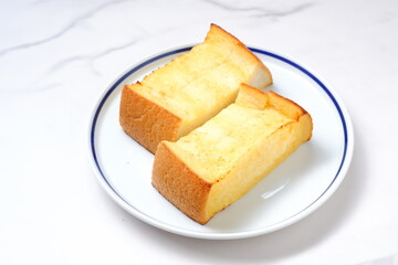 朝食は厚切りのフレンチトースト