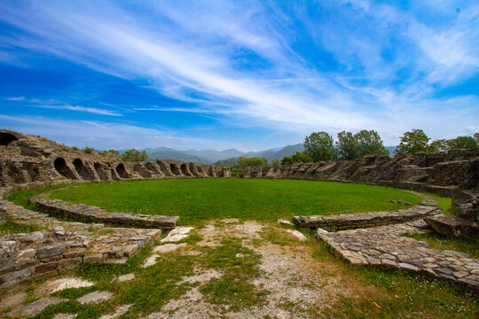 Anfiteatro di Luni