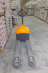 Electric Pallet Jack Warehouse