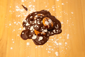 chocolate cream and cookies 