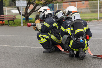Pompier France attaque du feu