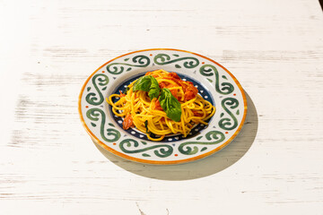 spaghetti al pomodoro, spaghetti, pomodoro, bel paese, italia, ingredienti, pomodori pelati, passata, basilico, olio, alimento, pasti, cena, piatto, ortaggio, cucina, pomodori, salutare, pranzare, ver