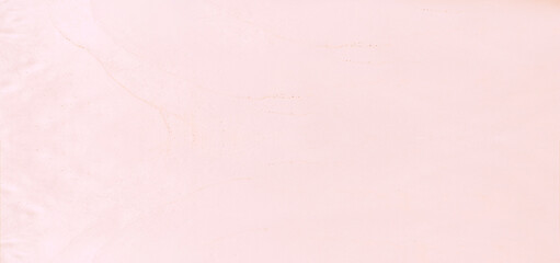 Plage de sable rose