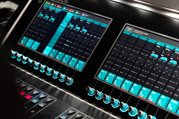 digital audio mixer