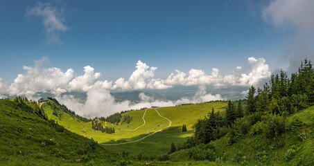 Fototapeta na wymiar Alpenpanorama im Sommer