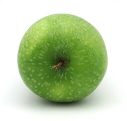 Pomme verte Granny Smith de face isolée sur fond blanc