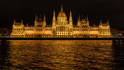 Fototapeta premium hungarian parliament building