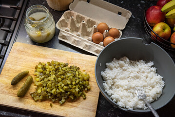 Składniki na sałatkę z tuńczyka © Katarzyna