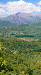 Obraz premium montaña a lo lejos