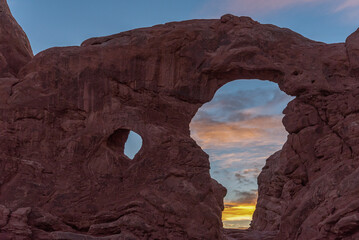 Sunset over Turret Arch in the Arches National Park © imagoDens
