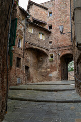 Fototapeta premium Alley in the city of Siena