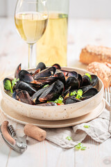 Homemade and tasty mussels served with wholemeal bread.