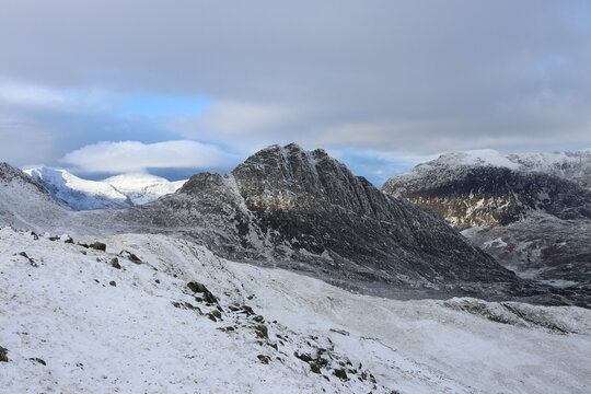 Snowdonia tryfan winter glyderau carneddau wales