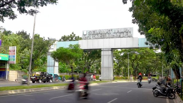 Timelapse of the gate Selamat Jalan - Kota Tangerang Selatan in the Graha Raya Bintaro area.