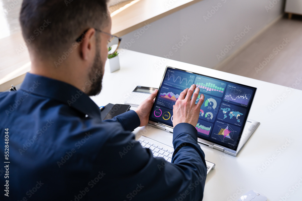 Poster Data Analyst Using Data Analytics KPI