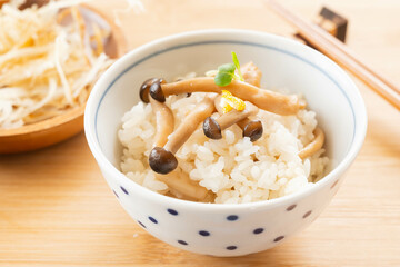 しめじご飯と吹雪たら