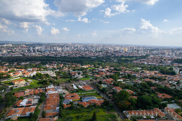 Alto Taquaral neighborhood in the interior of Campinas, São Paulo. Neighborhood with high standard houses, vegetation and houses under construction.