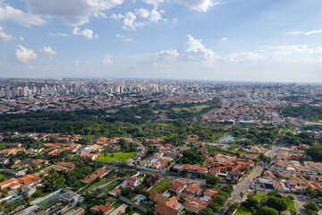 Alto Taquaral neighborhood in the interior of Campinas, São Paulo. Neighborhood with high standard houses, vegetation and houses under construction.