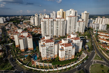 Chácara Primavera and Santo Antônio Mansions. Neighborhoods with several buildings, apartments, condominiums and modern structure located in the interior of the city of Campinas, São Paulo.