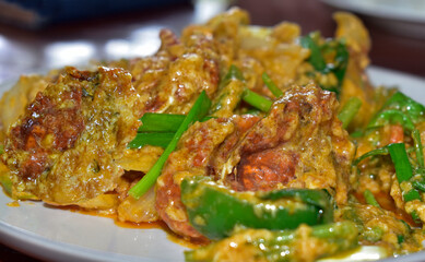Soft shell crab with curry powder The color is beautiful and appetizing.
