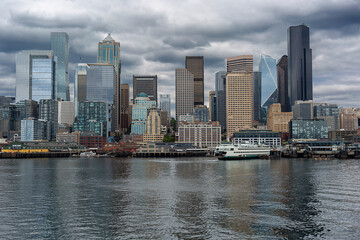 Fototapeta na wymiar view of Seattle from the water